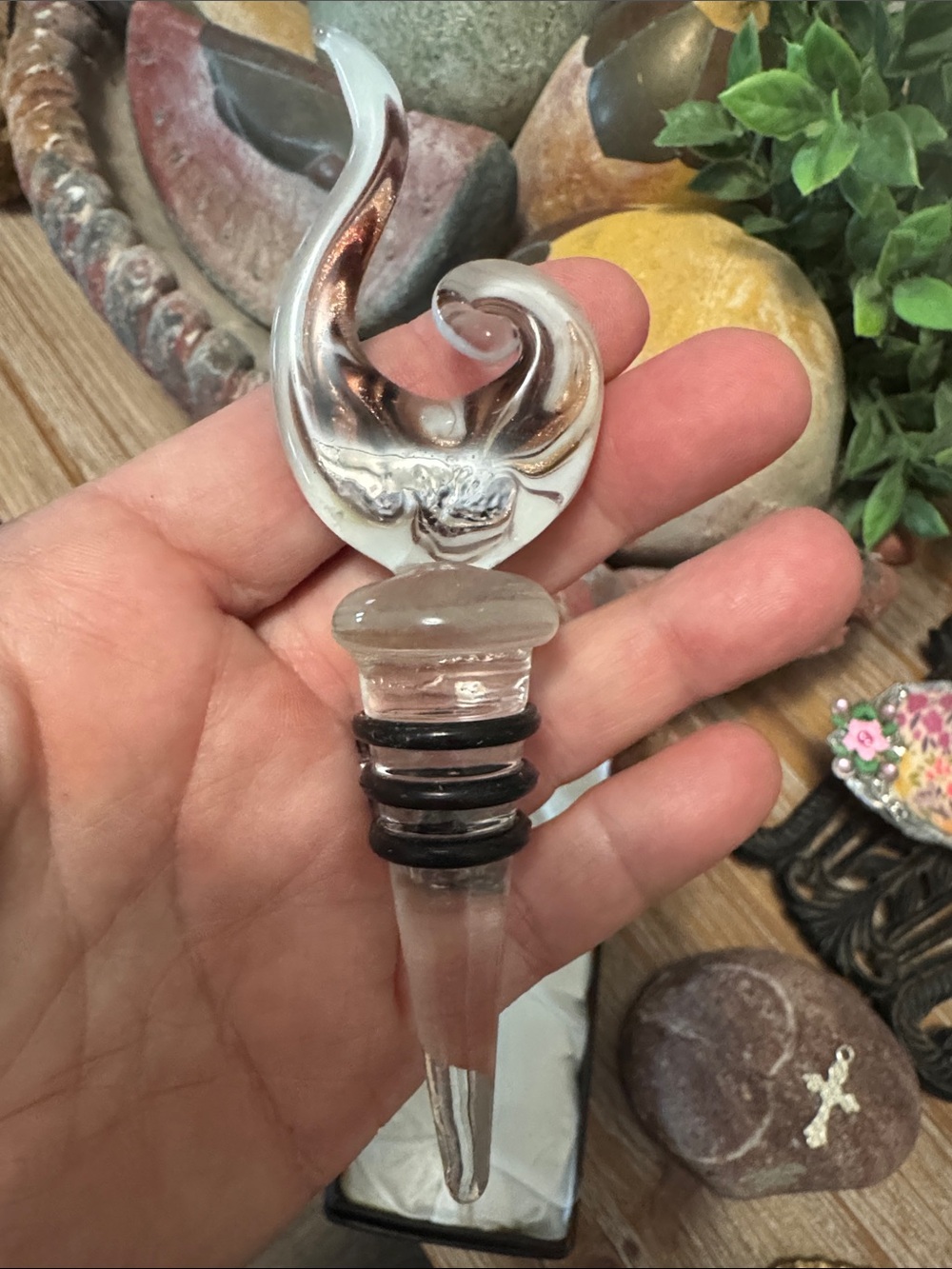 Glass Swirl Bottle Stopper in Clear and Copper Brown Black.
